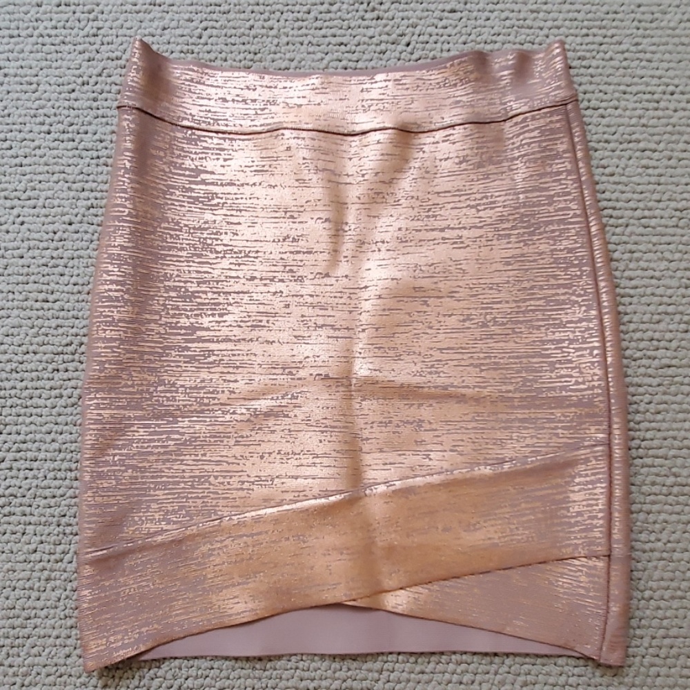 BCBG tight shimmer skirt